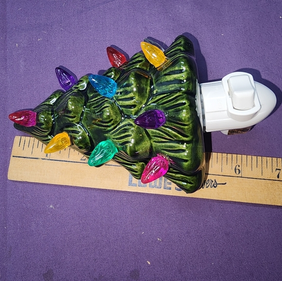 Ceramic Christmas tree night light *** - Picture 2 of 2